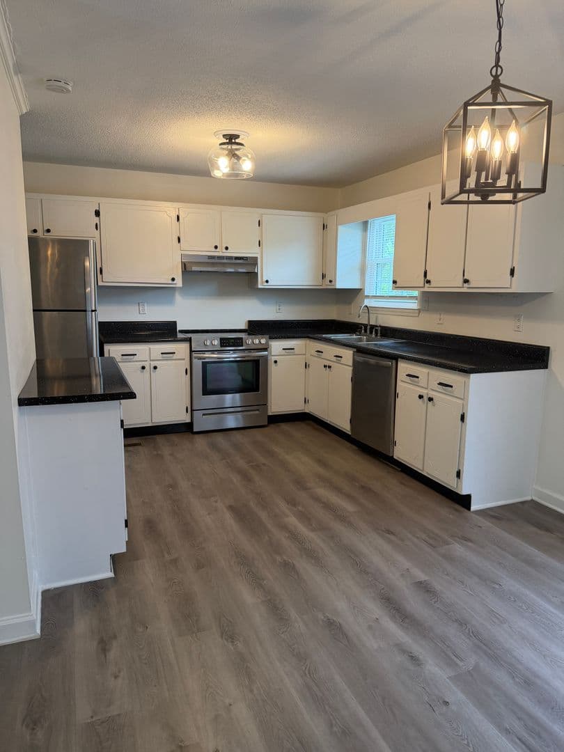 Ooltewah House: 9233 Snow Hill Rd