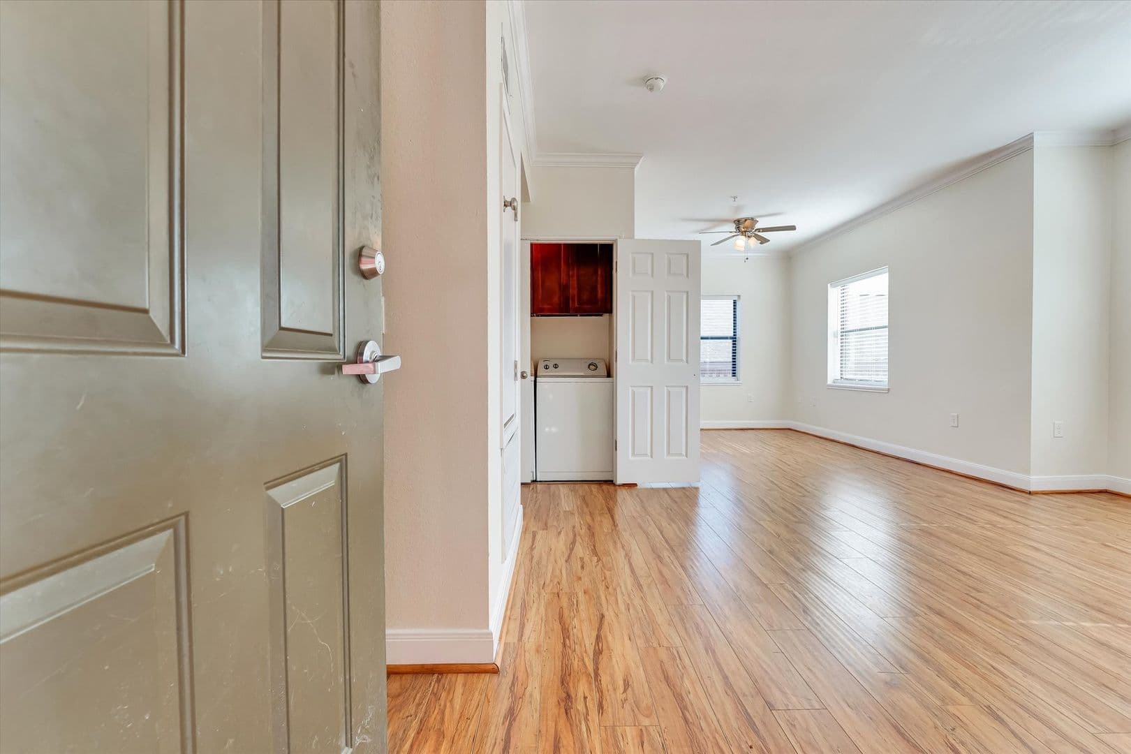 Houston Apartment: 10102 Neuens Rd