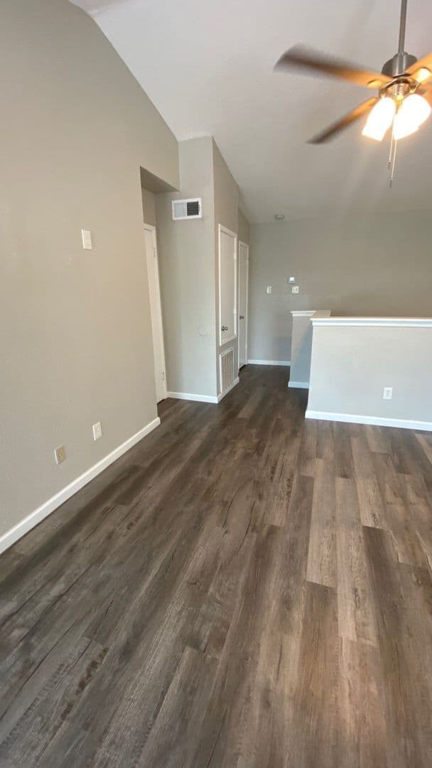 Houston House: 6633 W Airport Blvd #1308