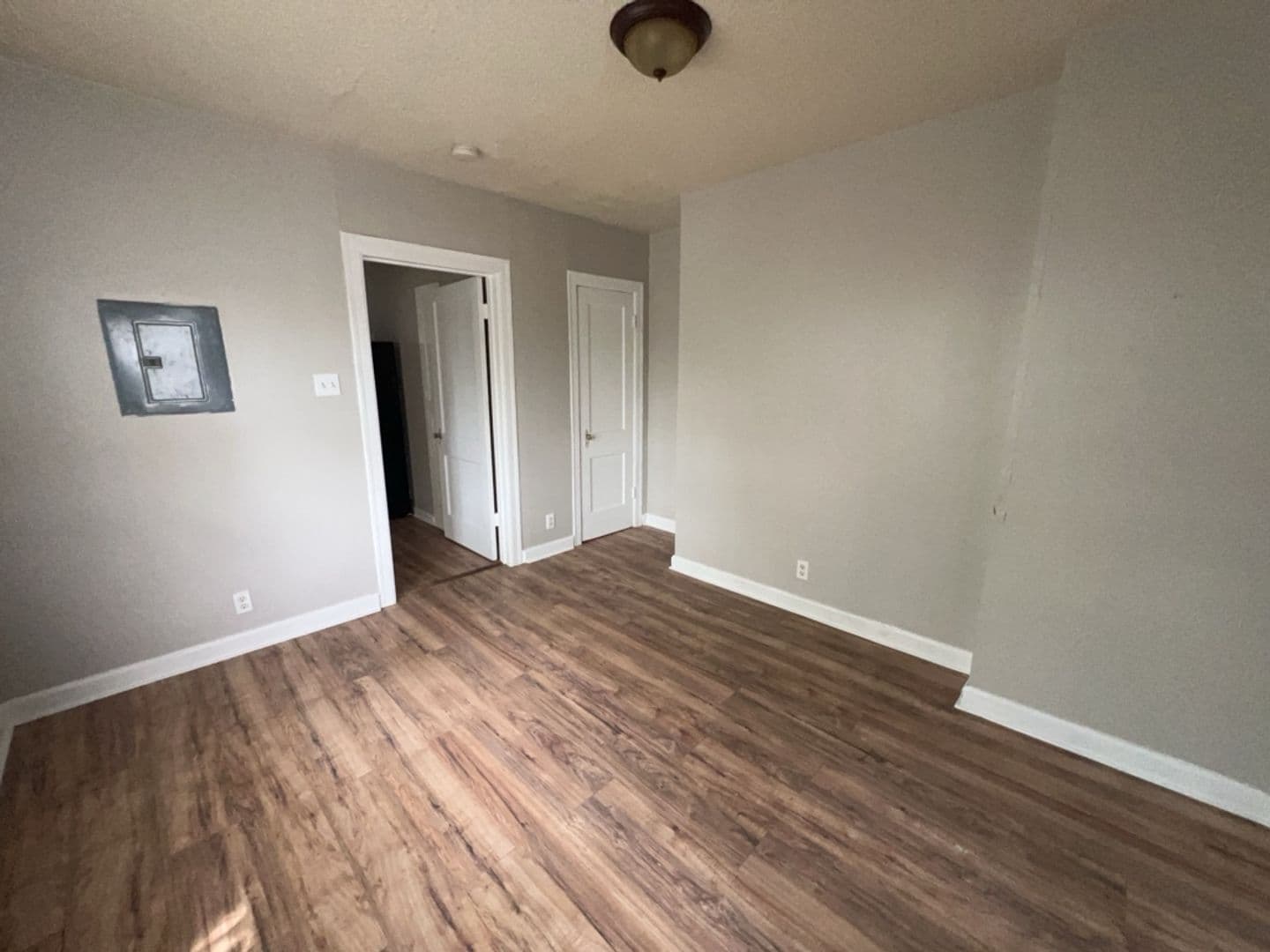 Houston Apartment: 1552 Lombardy St