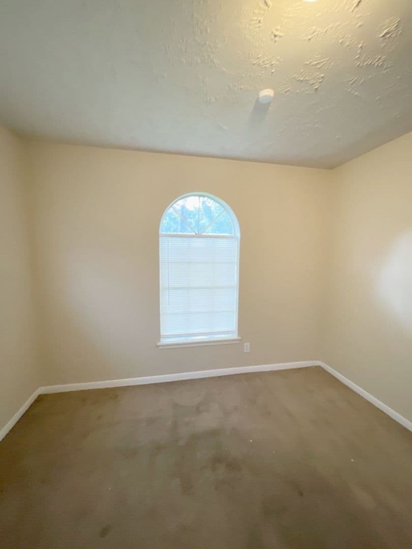 Spring House: 23907 Pea Ridge Dr
