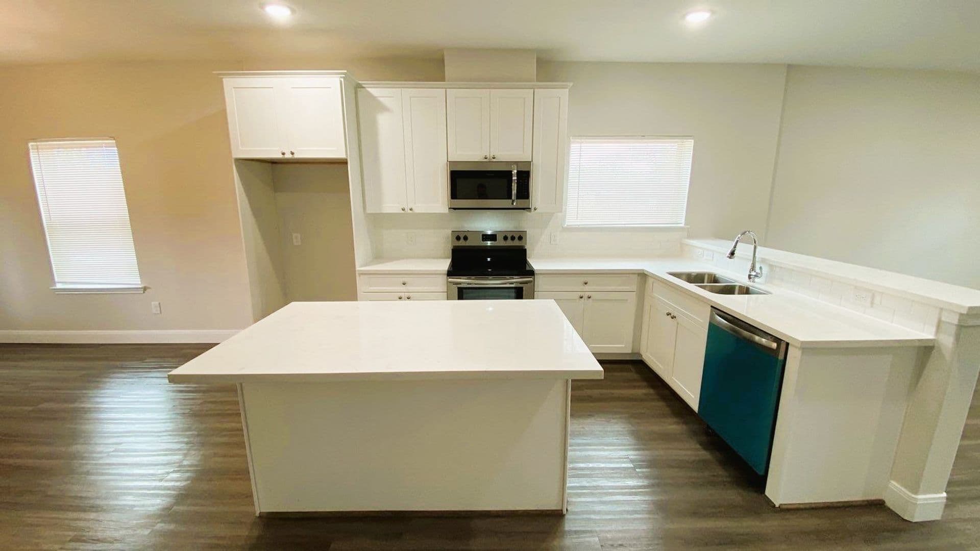 Houston Apartment: 8237 Locksley Rd.