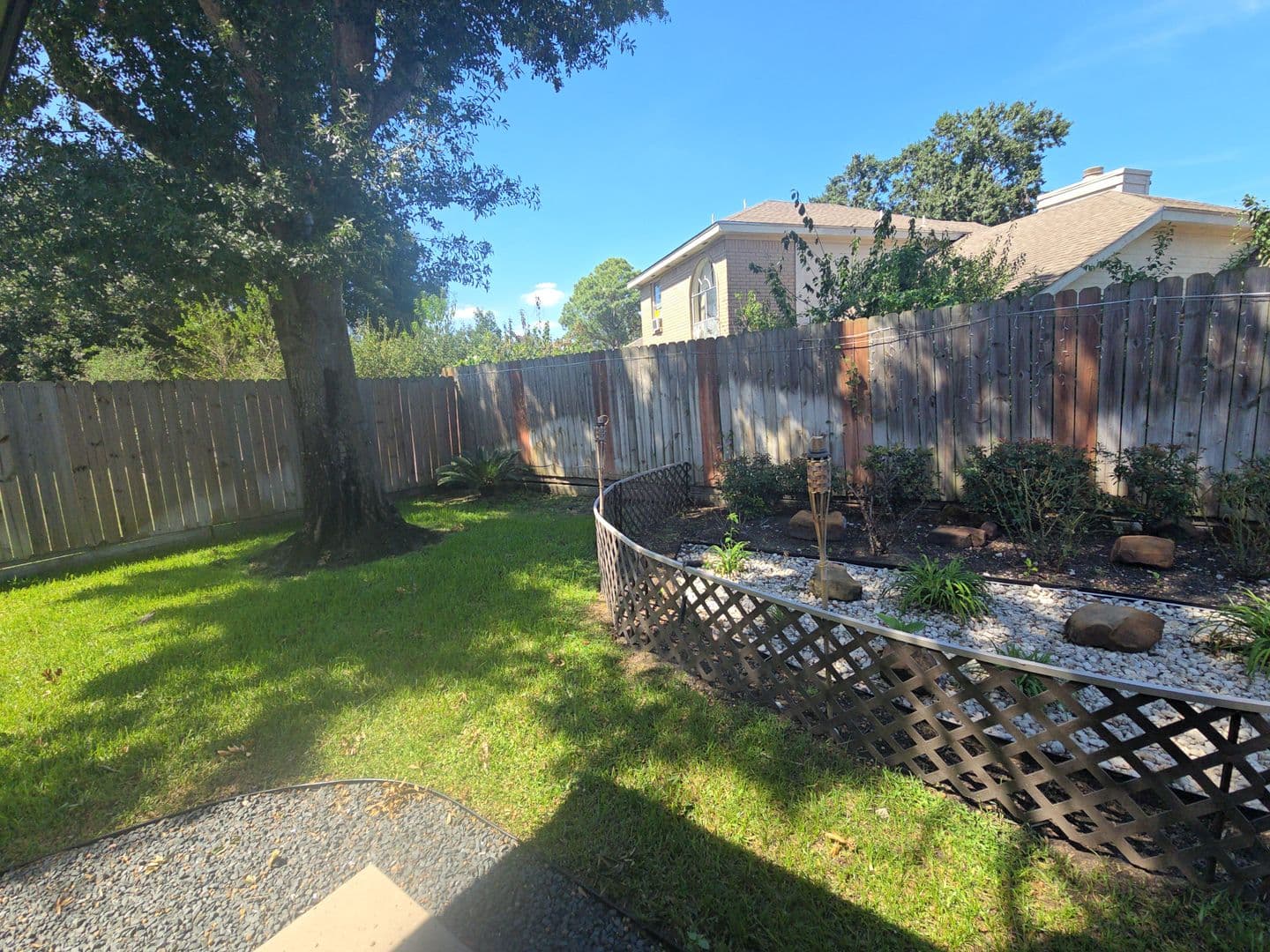 Houston House: 17518 Masonridge Dr