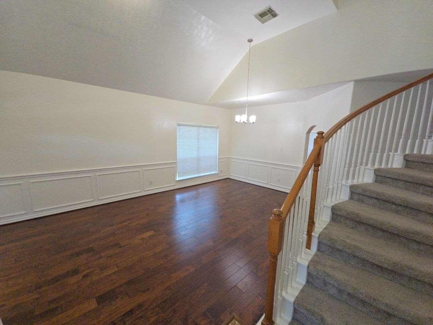 Houston House: 16514 Bluff Springs Dr