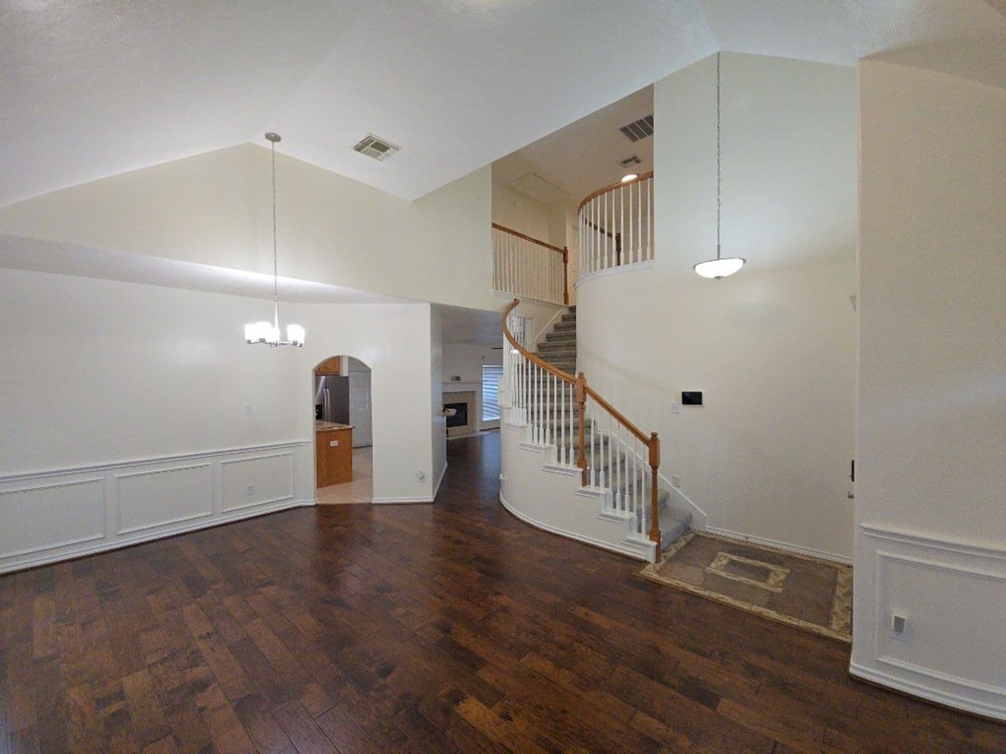 Houston House: 16514 Bluff Springs Dr