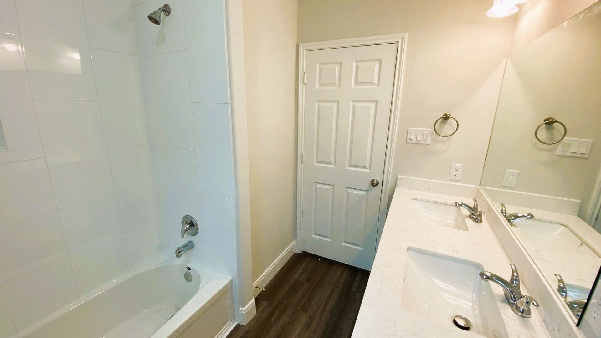 Houston Apartment: 8237 Locksley Rd.