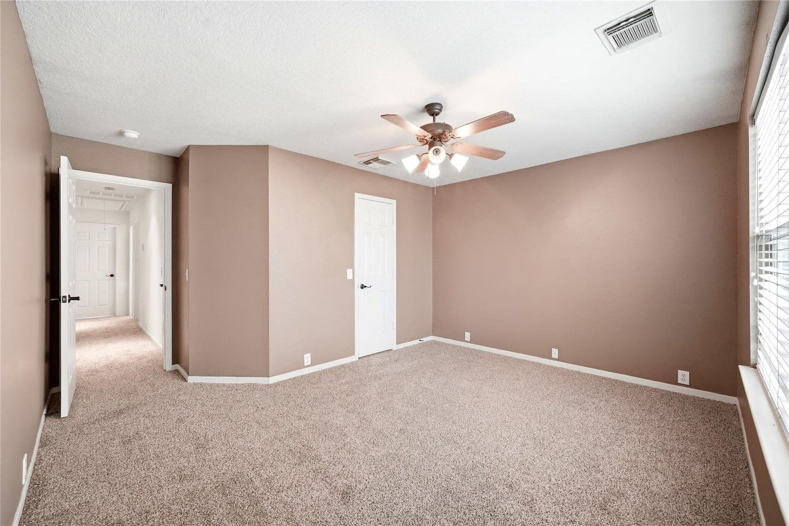 Spring House: 727 Cypresswood Ridge