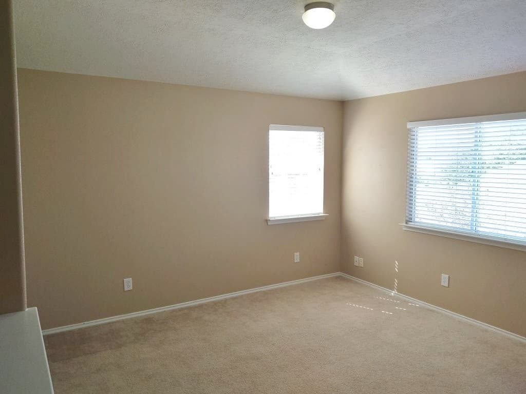 Humble House: 9015 Serena Ln