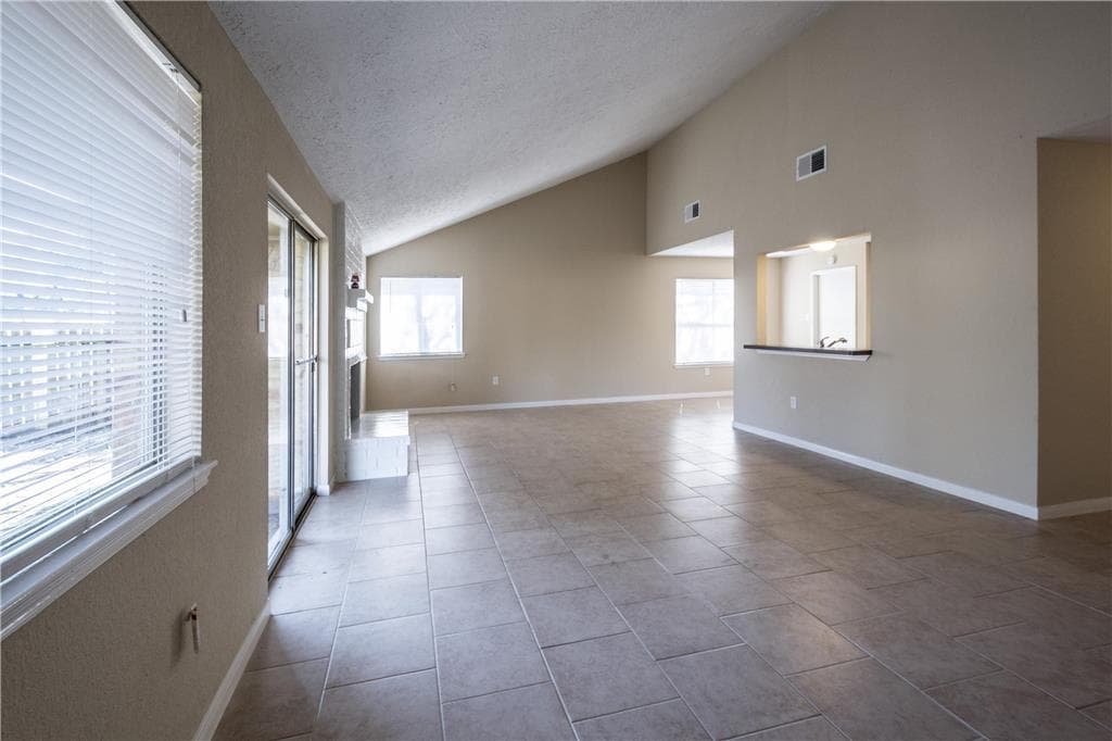 Katy House: 20010 Fort Dodge Dr