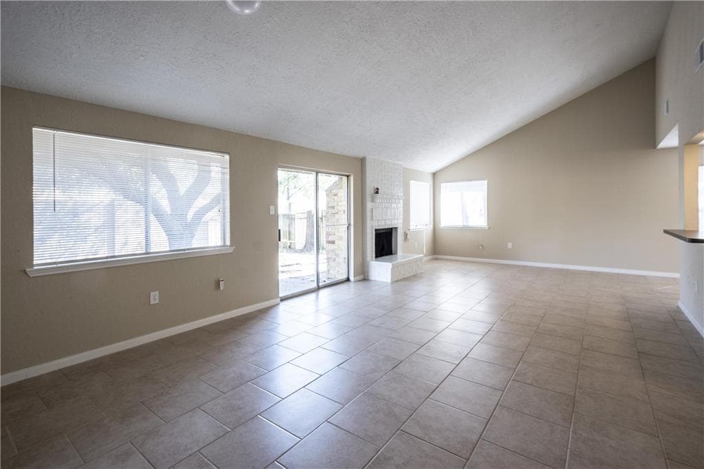 Katy House: 20010 Fort Dodge Dr