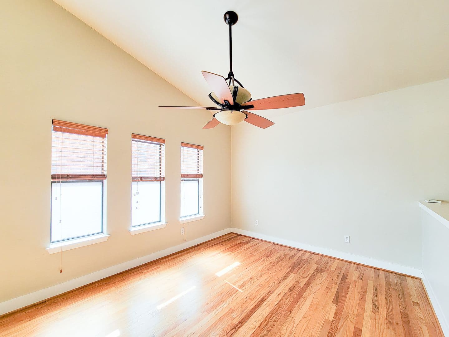 Houston House: 5710 Cornish Street #2