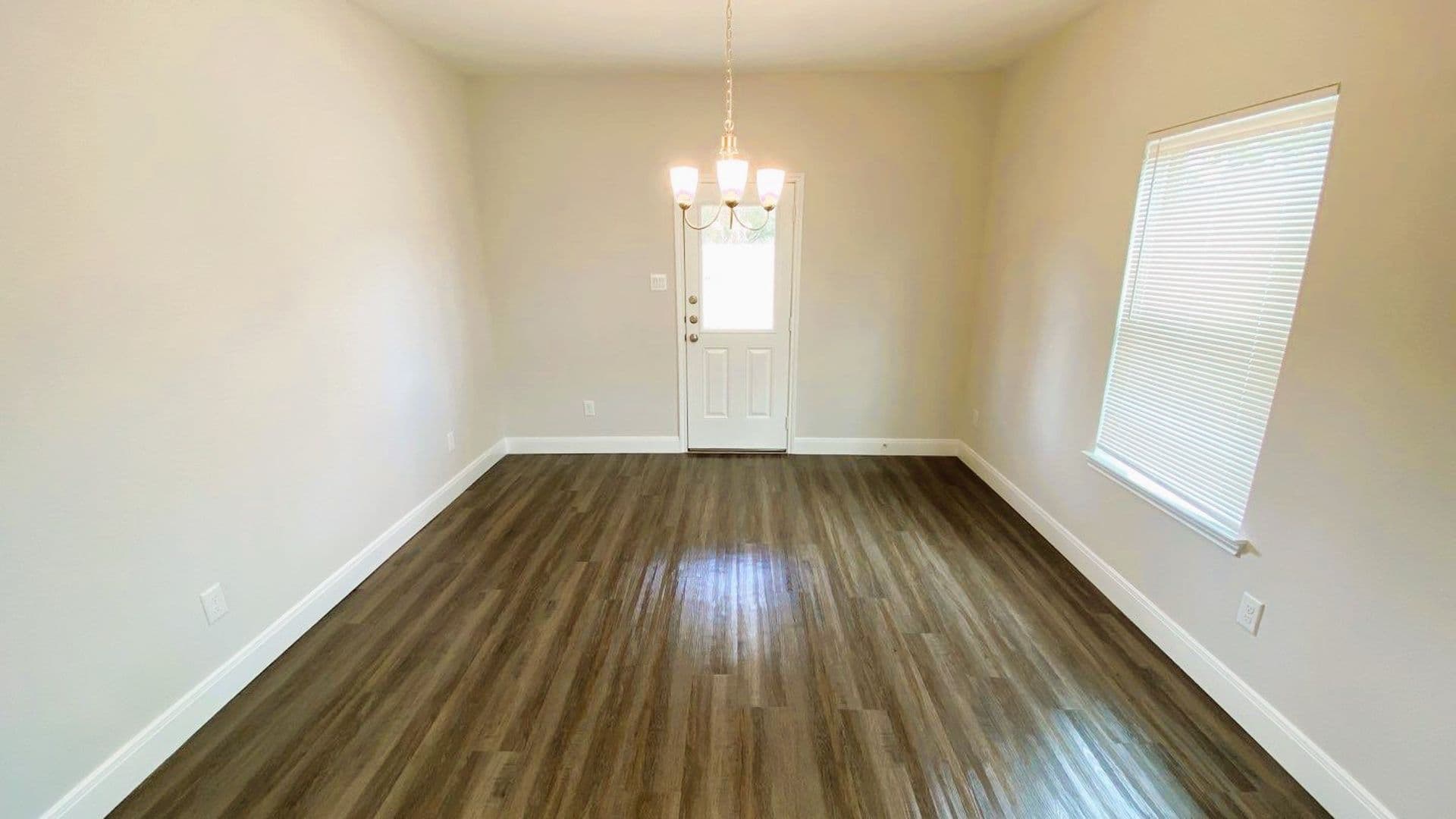 Houston Apartment: 8237 Locksley Rd.