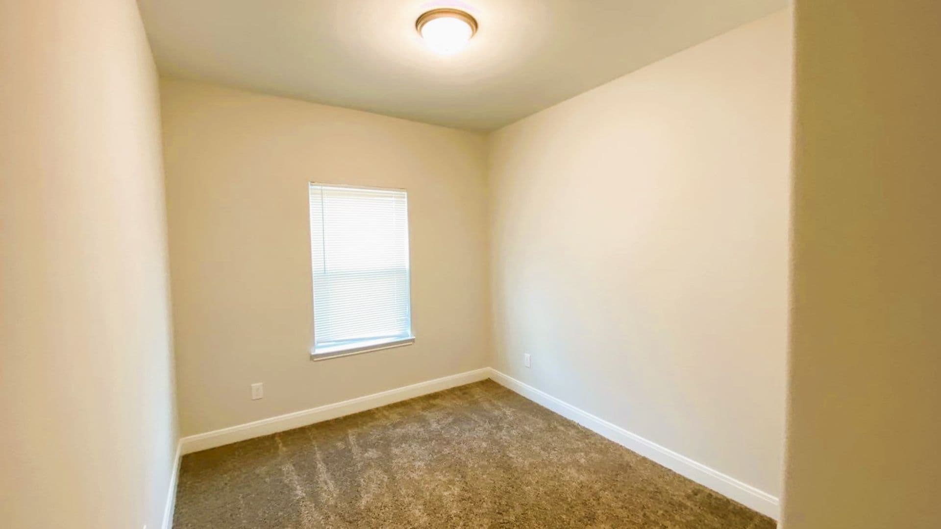 Houston Apartment: 8237 Locksley Rd.
