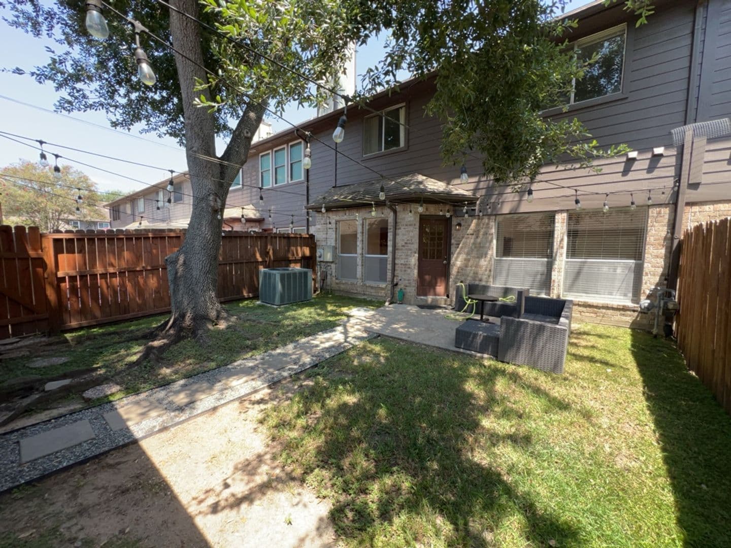 Houston House: 2136 Gemini St
