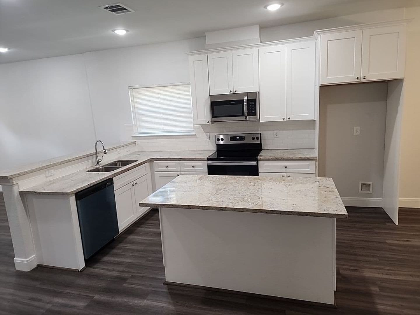 Houston Apartment: 1029 Calvin Ave