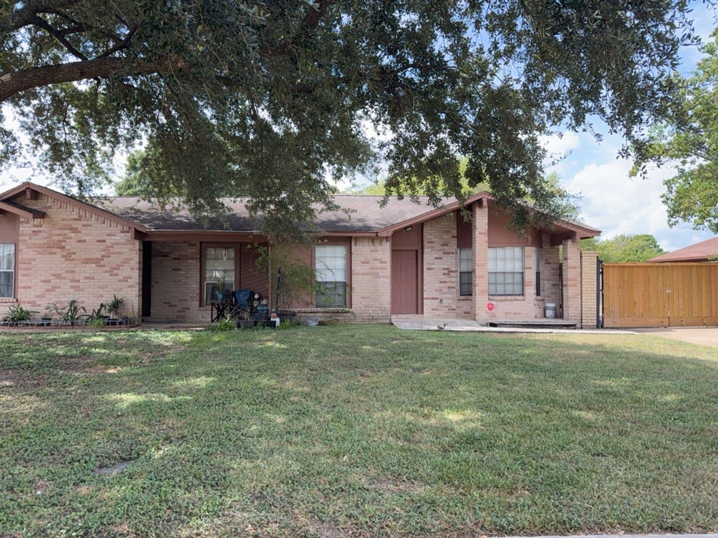 Houston Apartment: 12639 Marble Dr
