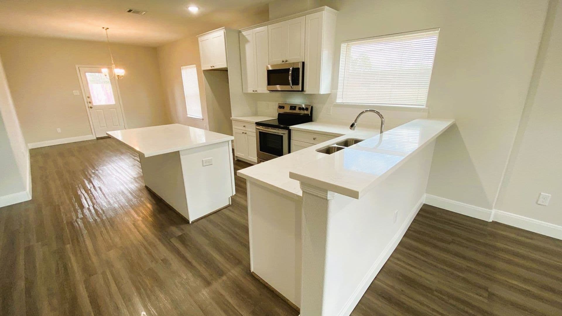 Houston Apartment: 8237 Locksley Rd.