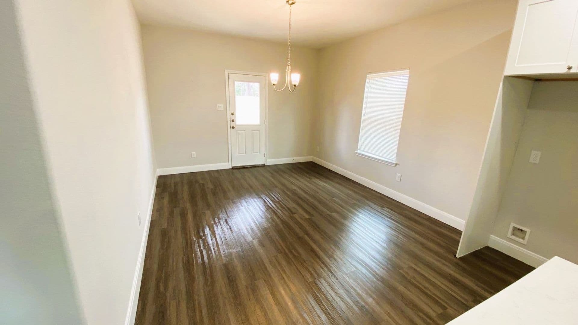 Houston Apartment: 8237 Locksley Rd.