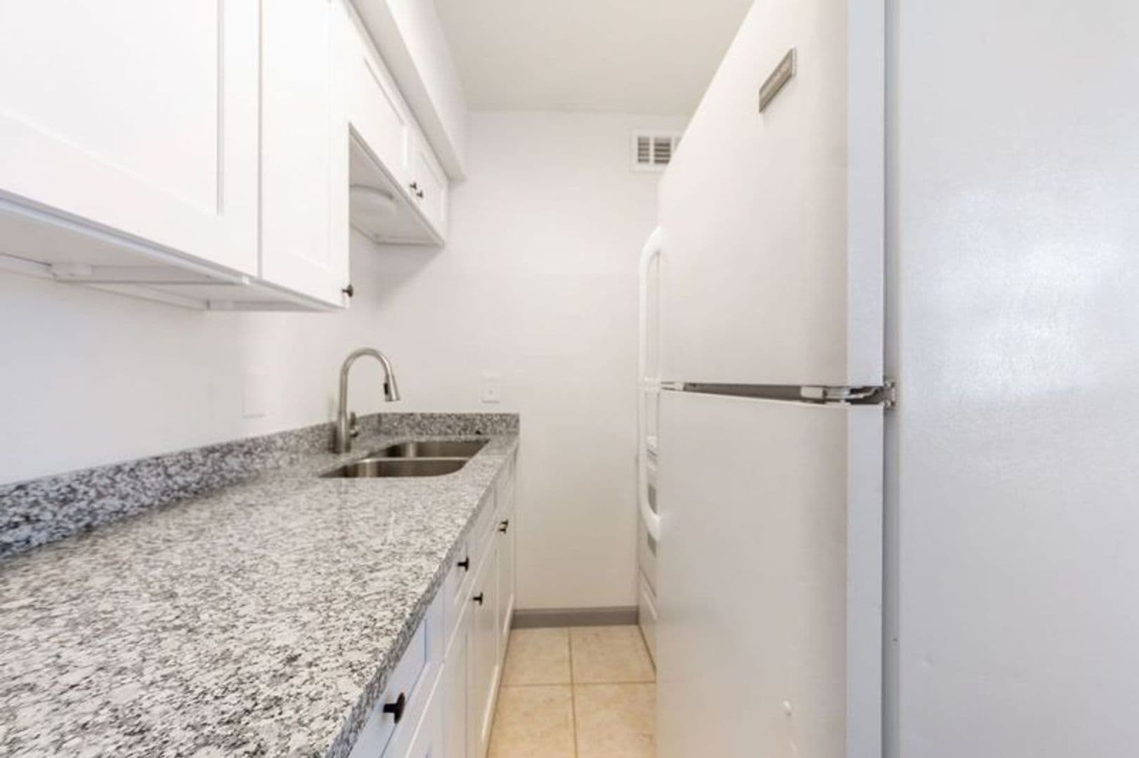 Houston Apartment: 1800 N Wayside Drive - Unit 22