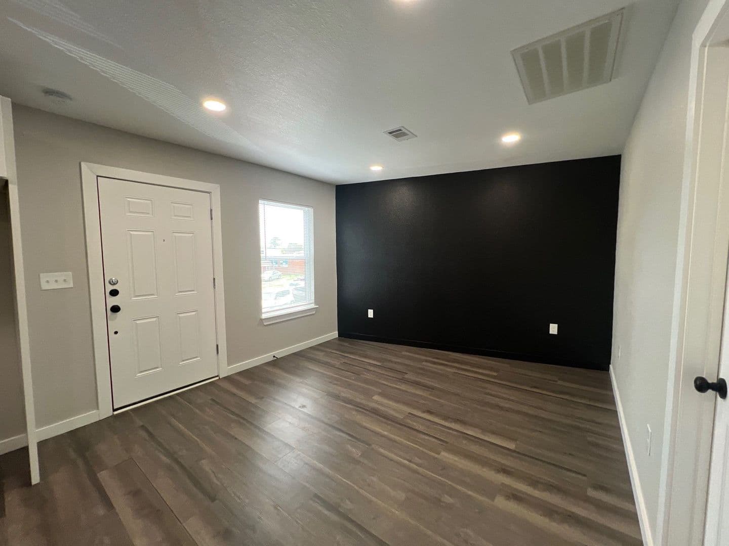 Houston Apartment: 7317 Briefway St 1/2