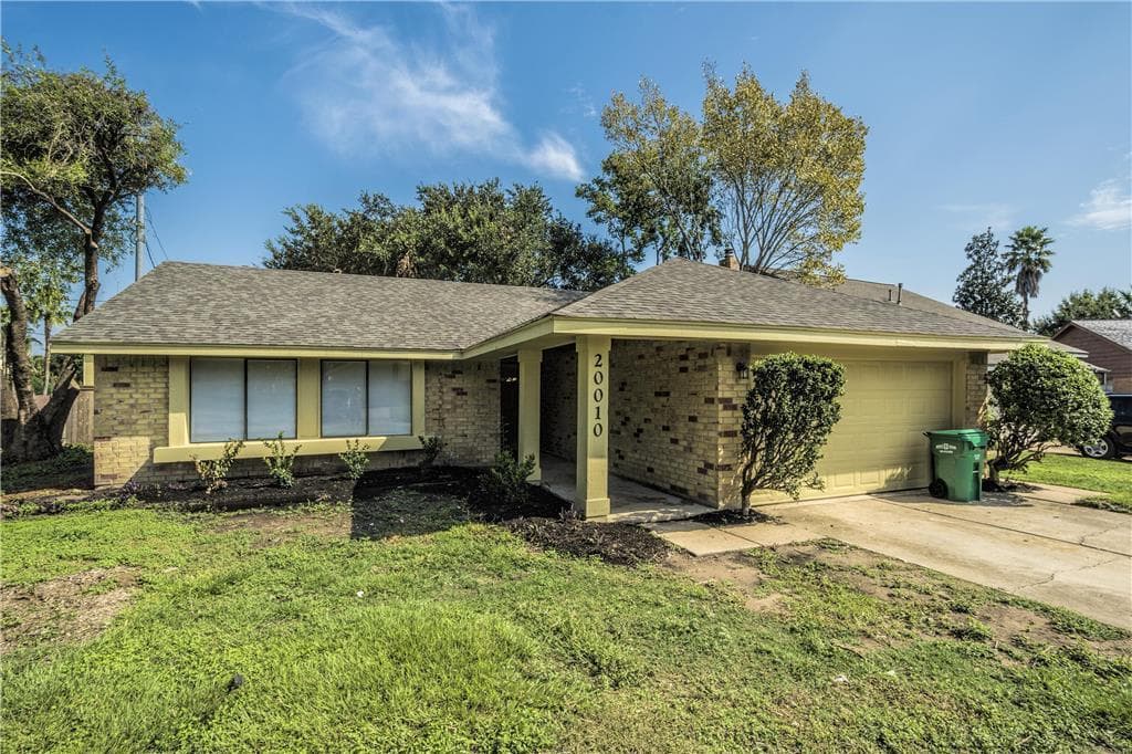 Katy House: 20010 Fort Dodge Dr