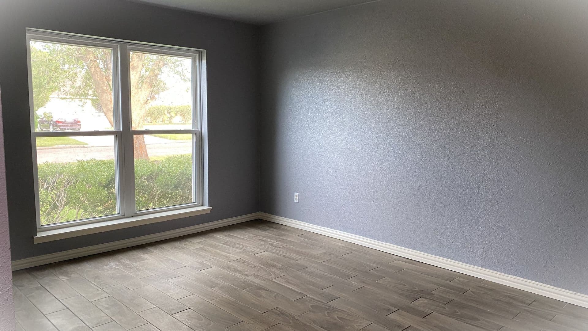 Houston House: 11910 Hunkler Dr.