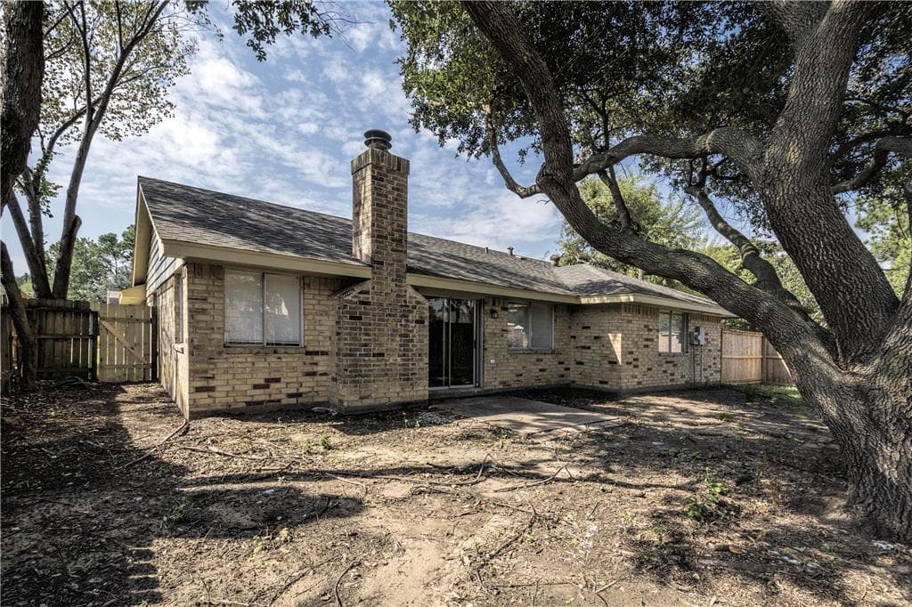 Katy House: 20010 Fort Dodge Dr