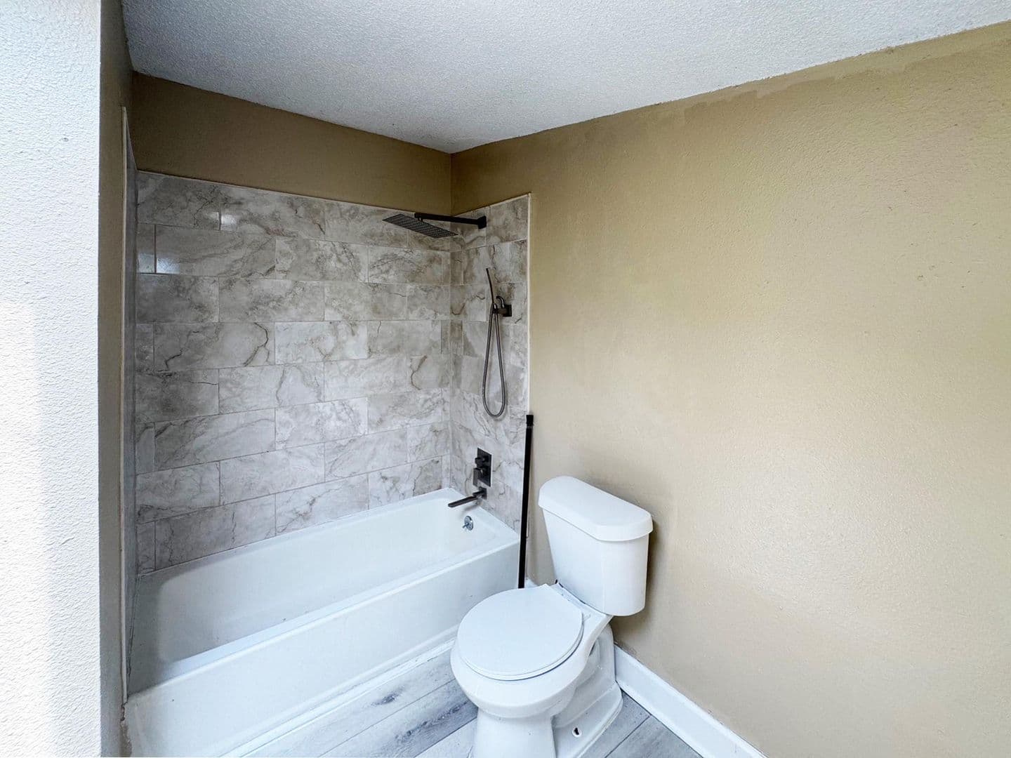 Galveston House: 3621 Winnie St