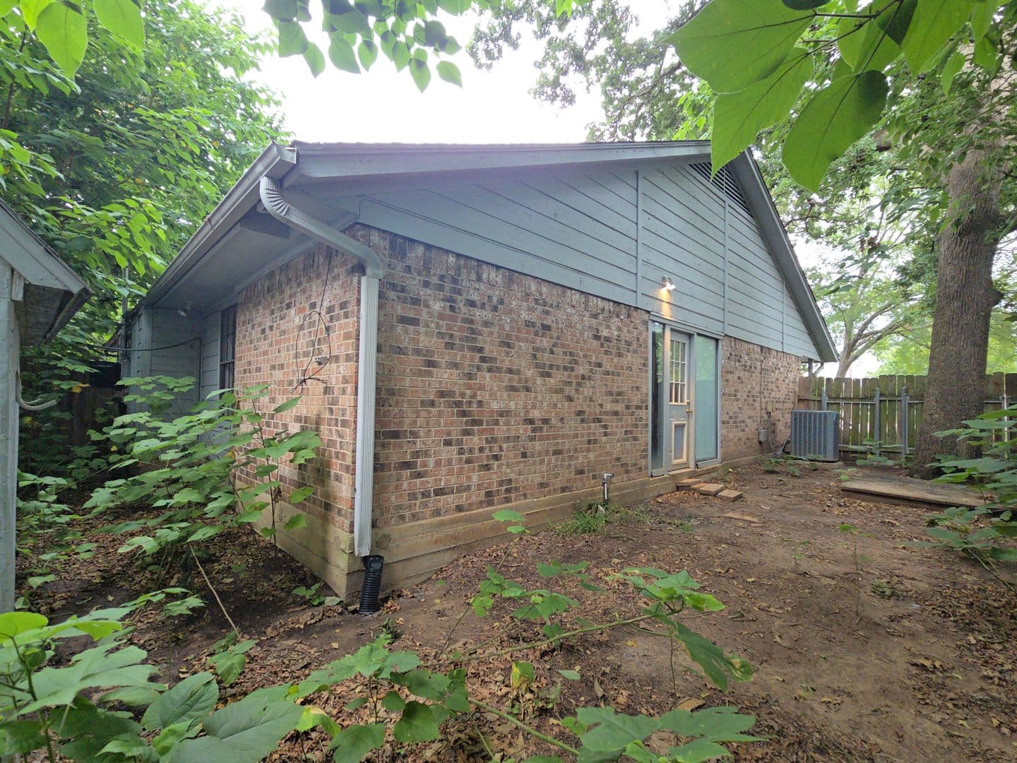 College Station House: 629 West Ridge Dr