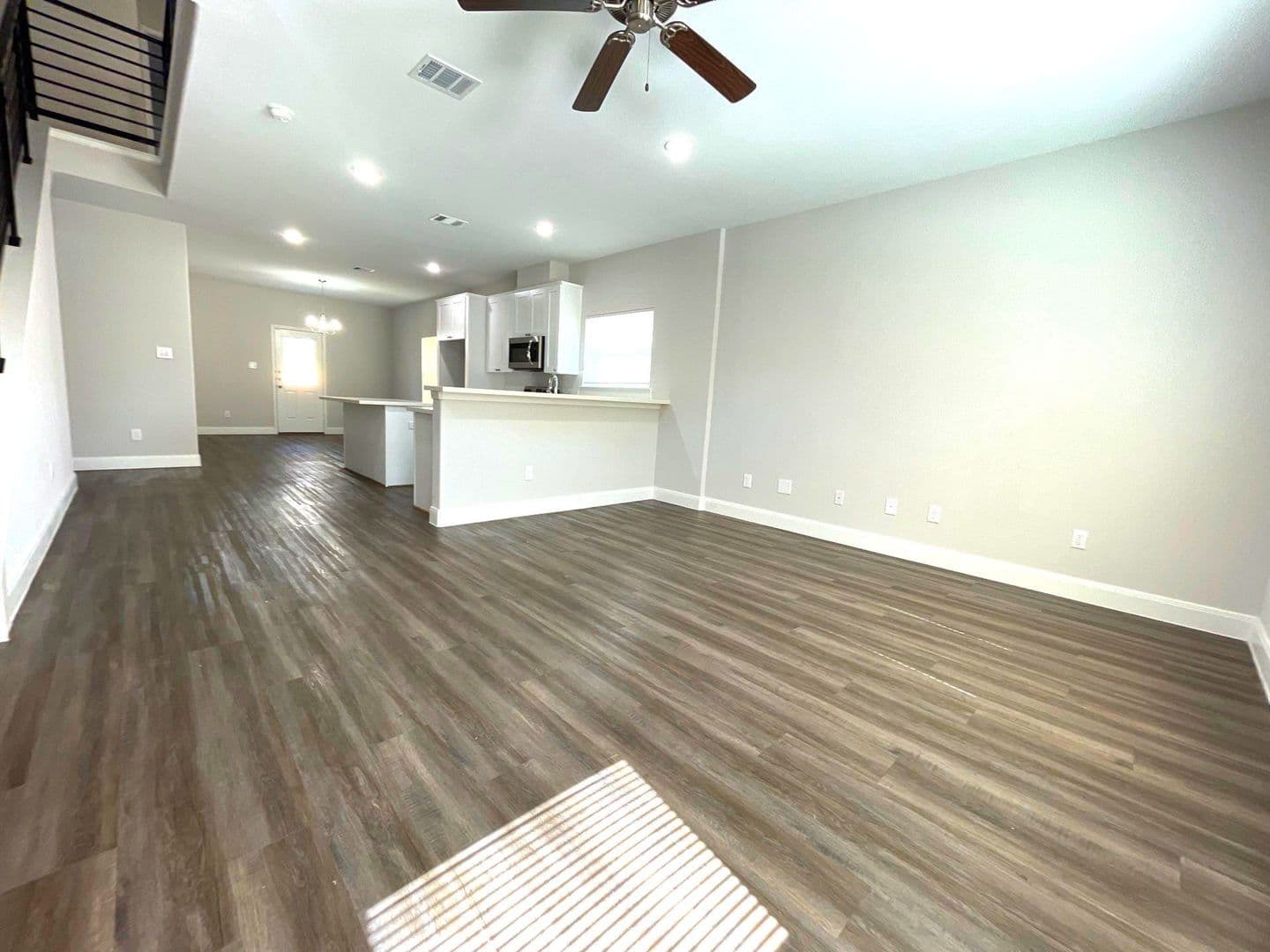 Houston Apartment: 9327 Camay Dr.