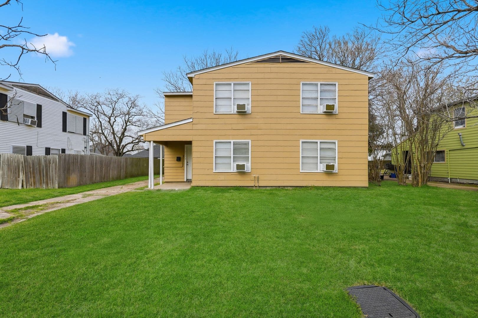 Texas City House: 1114 1st Avenue N