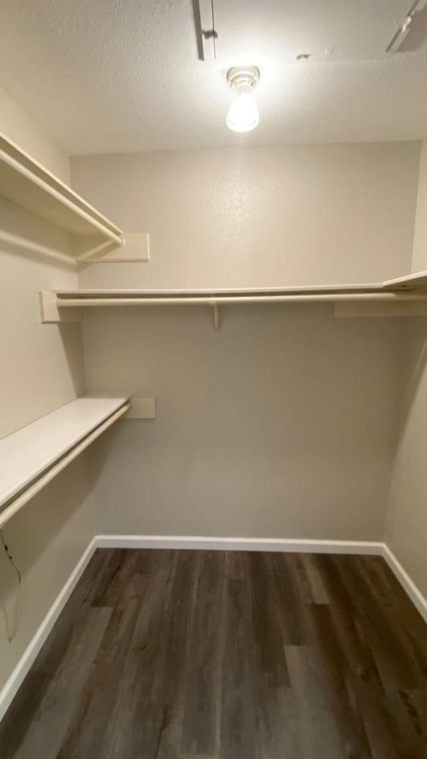 Houston House: 6633 W Airport Blvd #1308