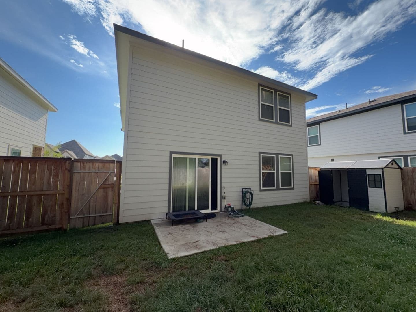 New Caney House: 18618 Hunter William Way