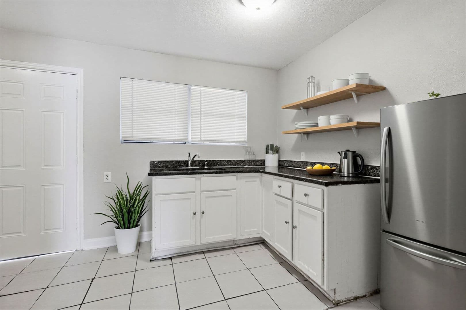 Texas City House: 1114 1st Avenue N