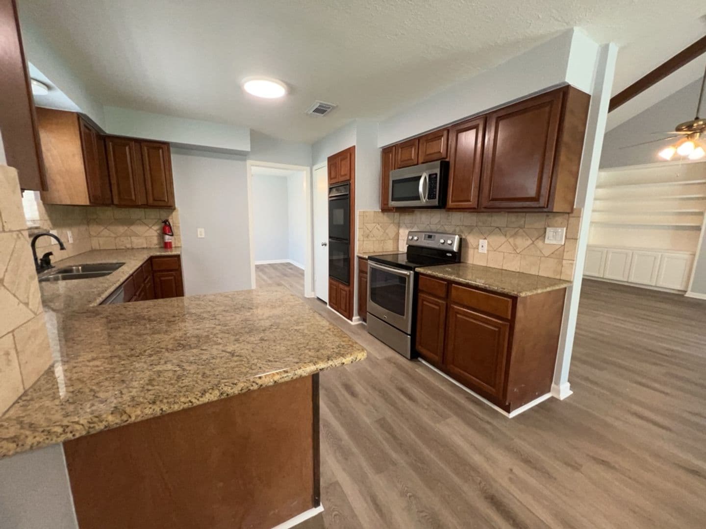 Conroe House: 27226 Pyeatt Ln