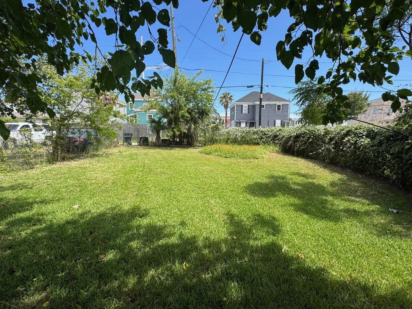 Galveston House: 3621 Winnie St