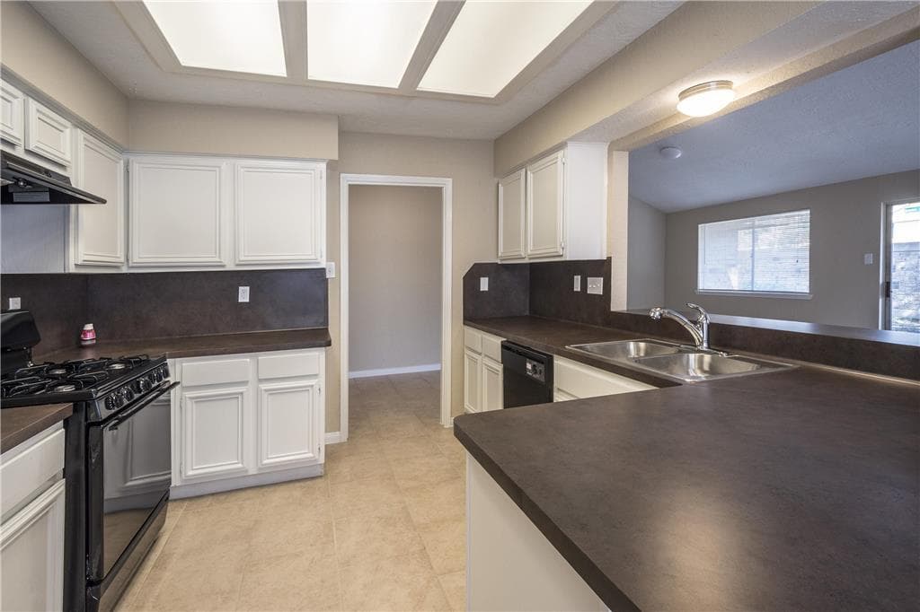 Katy House: 20010 Fort Dodge Dr