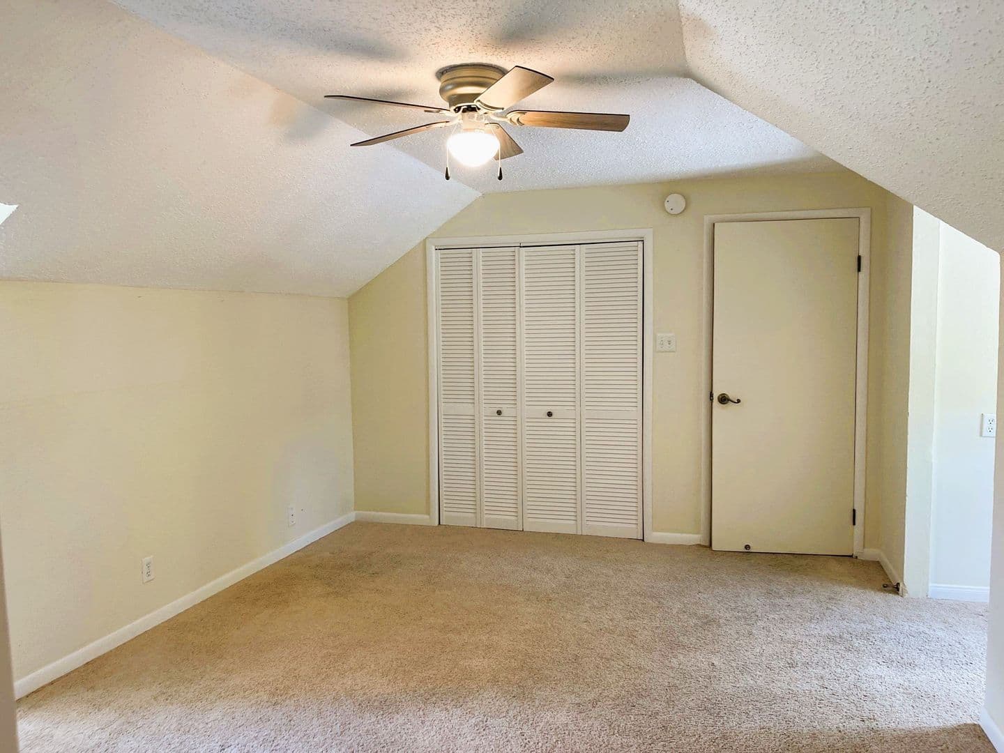 Dickinson House: 3112 Timber Ln
