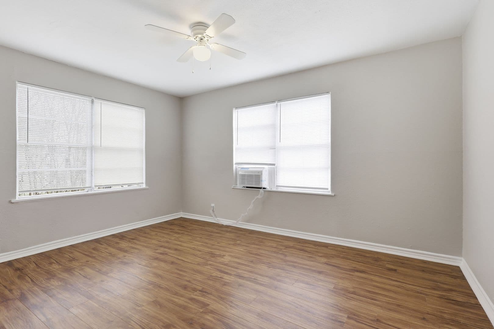Texas City House: 1114 1st Avenue N
