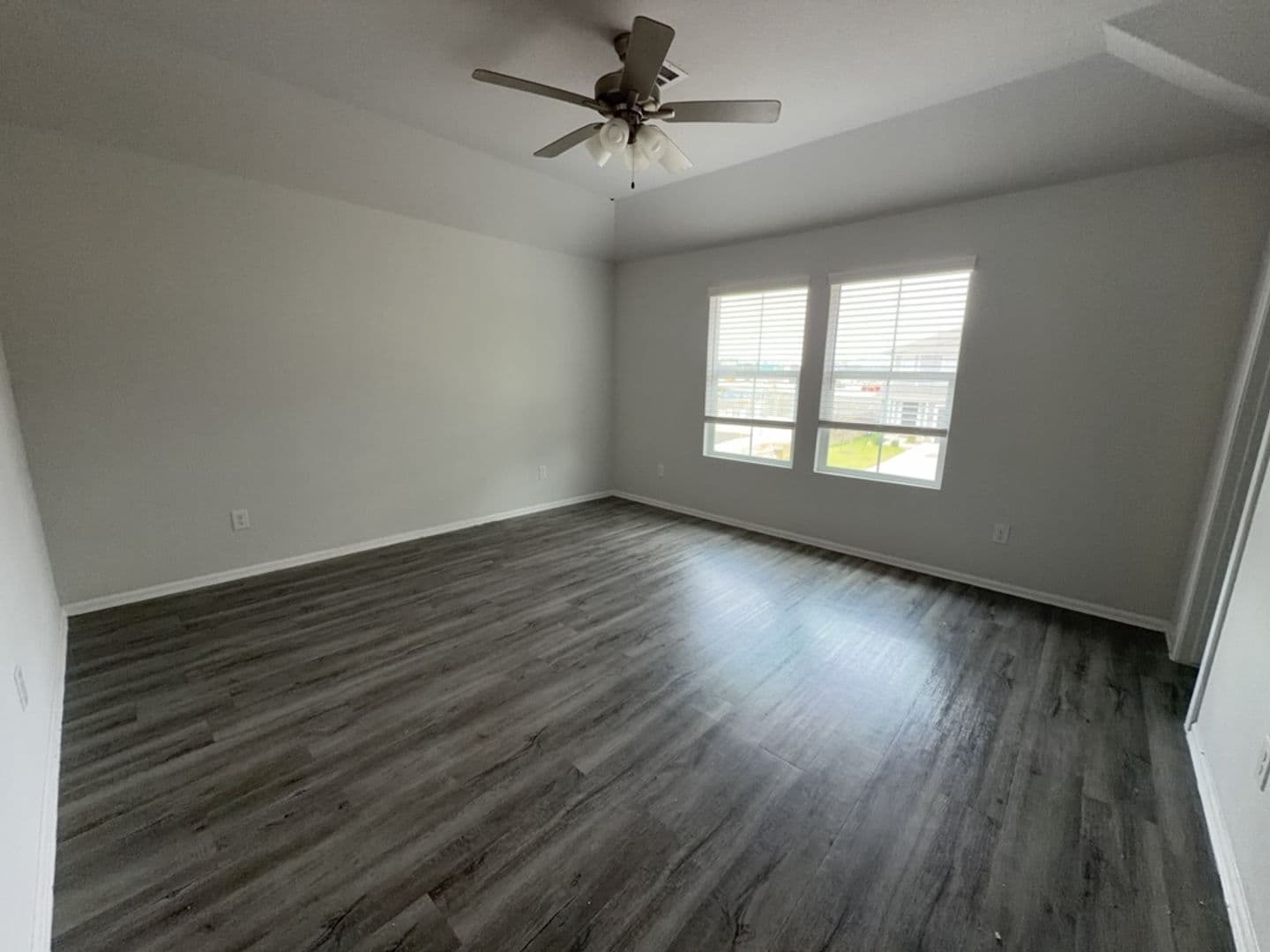 Willis Apartment: 509 Hines Ave