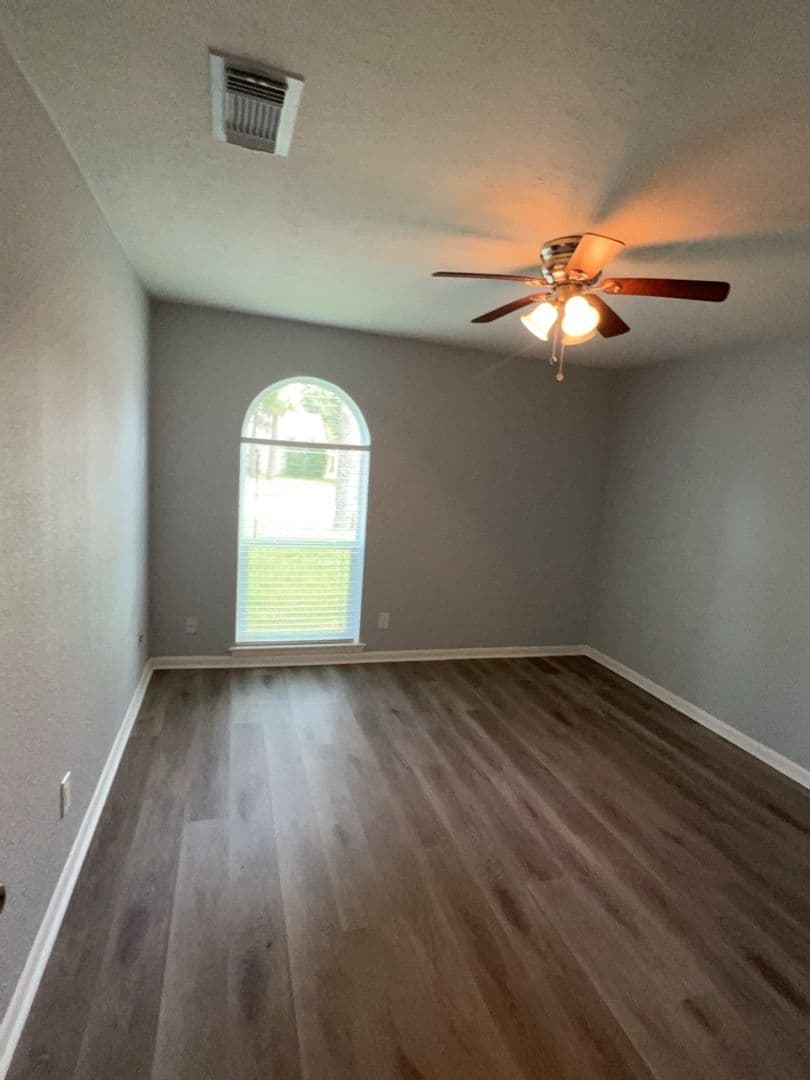 Conroe House: 27226 Pyeatt Ln