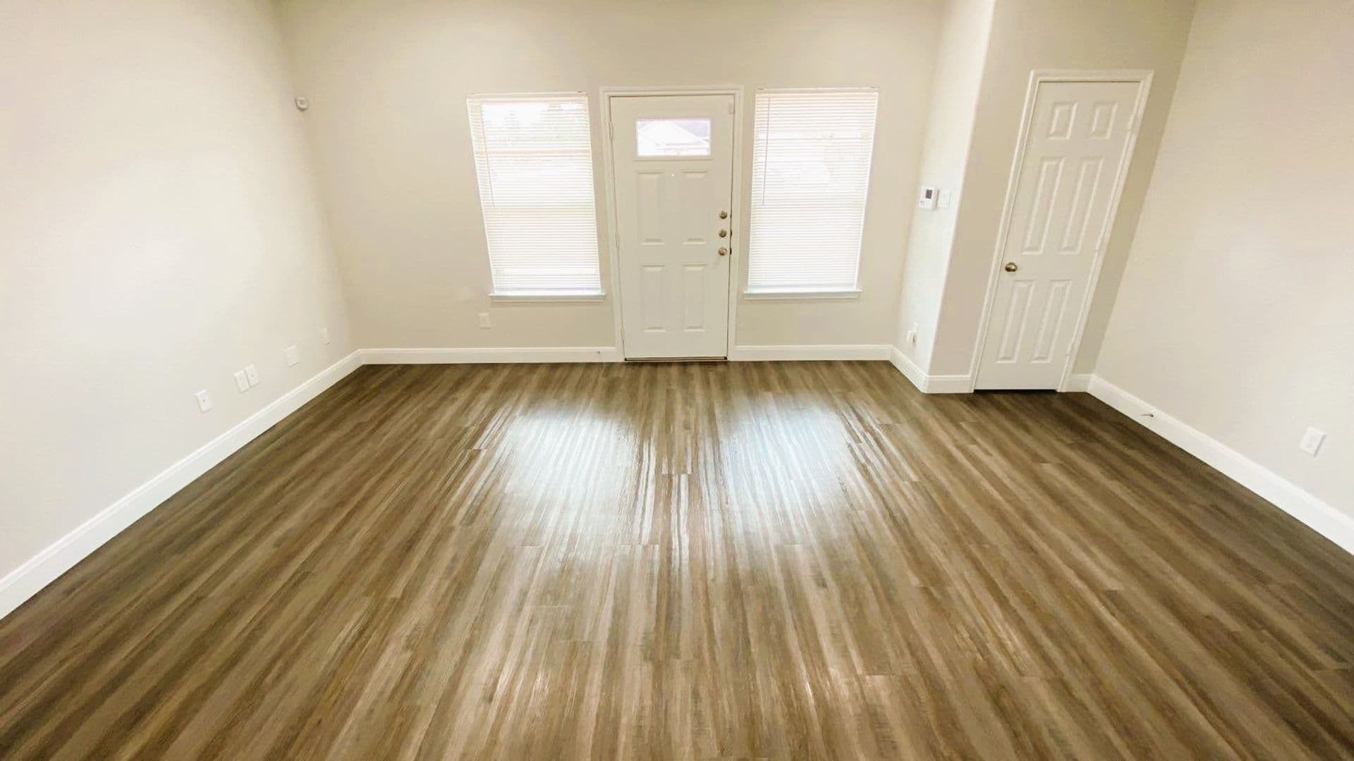Houston Apartment: 8237 Locksley Rd.
