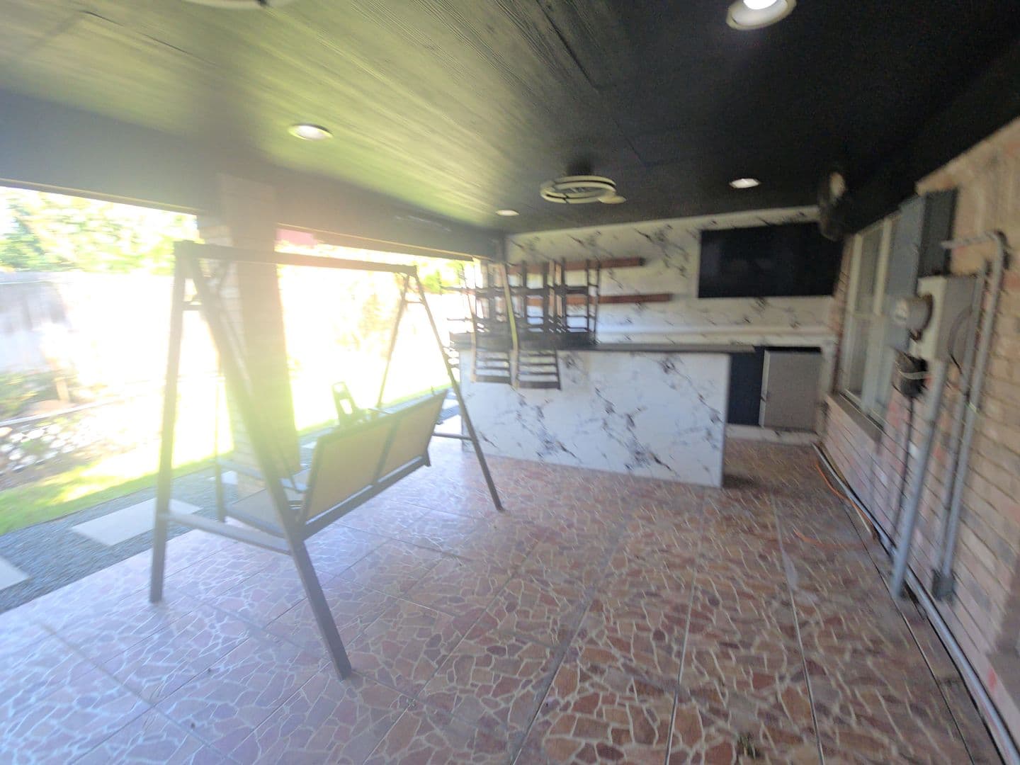 Houston House: 17518 Masonridge Dr