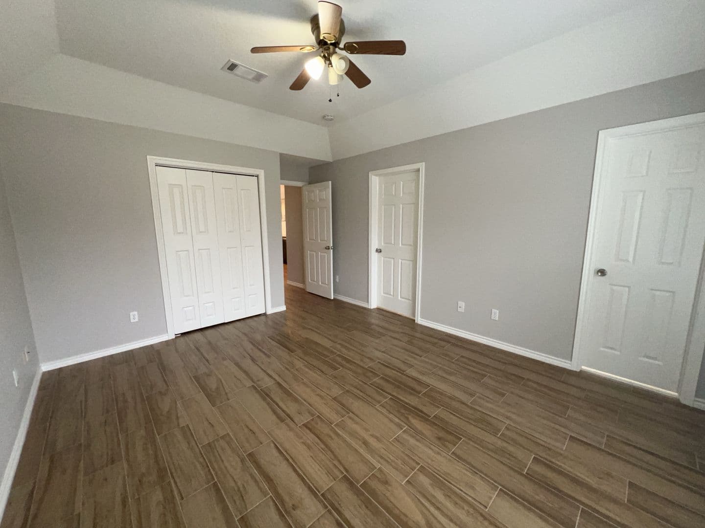Houston House: 3634 Du Bois St