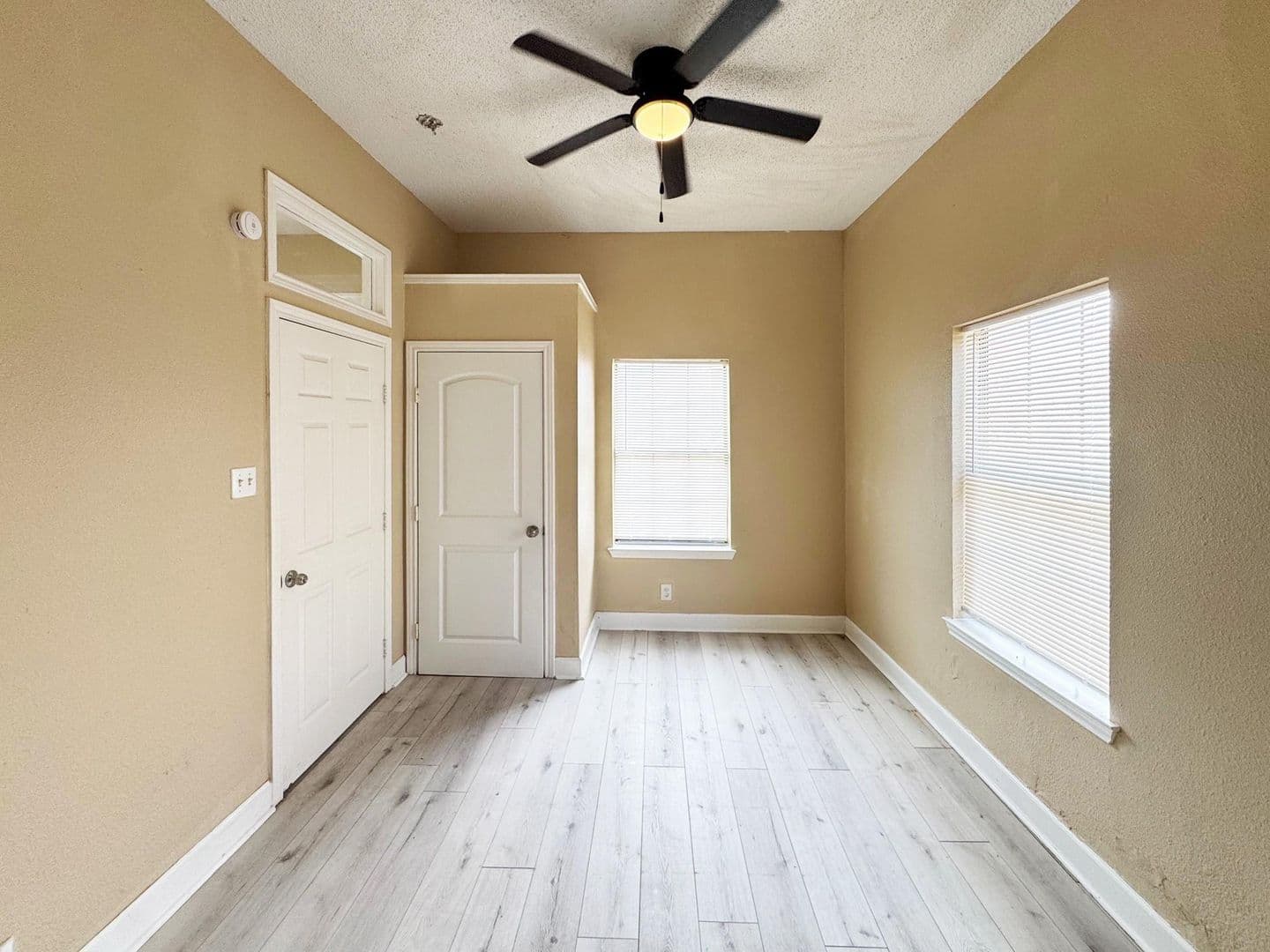 Galveston House: 3621 Winnie St
