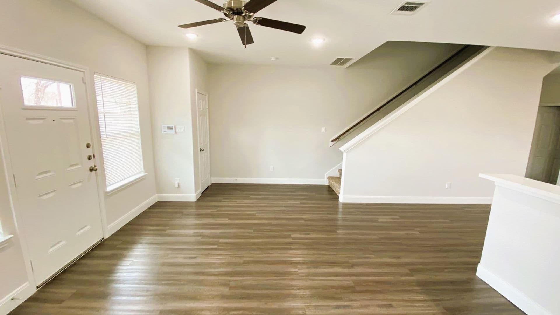 Houston Apartment: 8237 Locksley Rd.