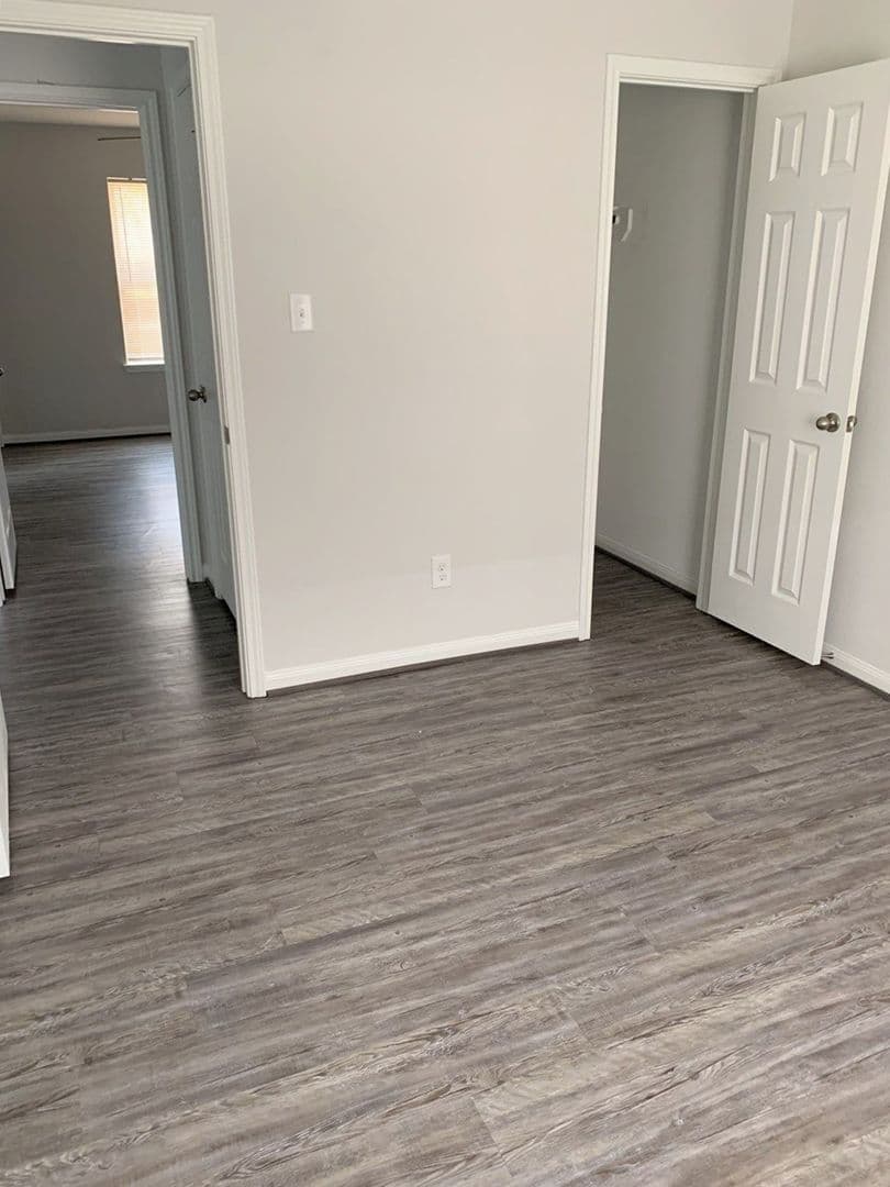 Houston House: 7801 Angus St.