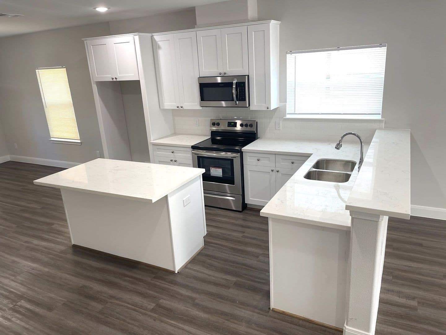 Houston Apartment: 9327 Camay Dr.