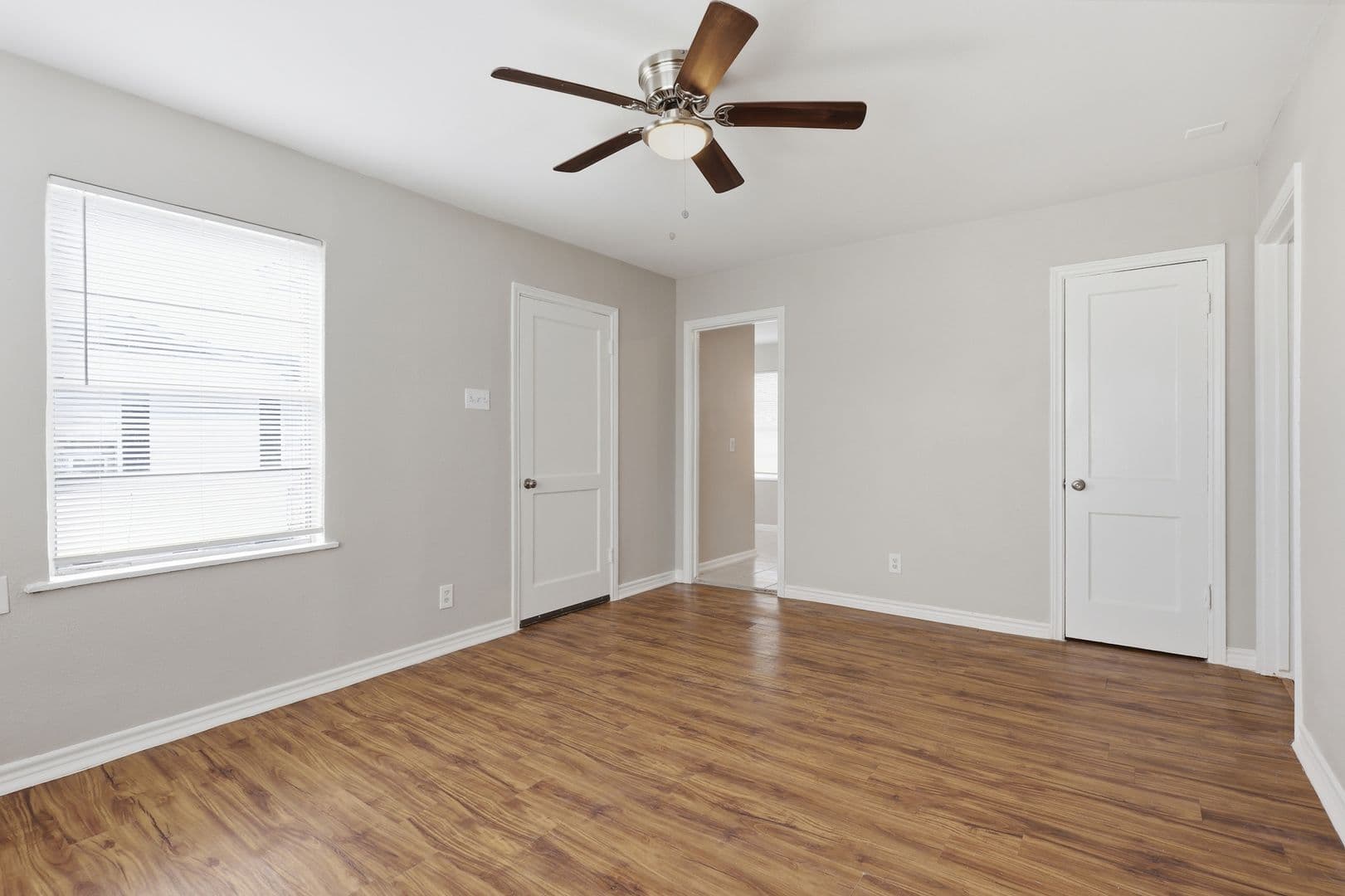 Texas City House: 1114 1st Avenue N