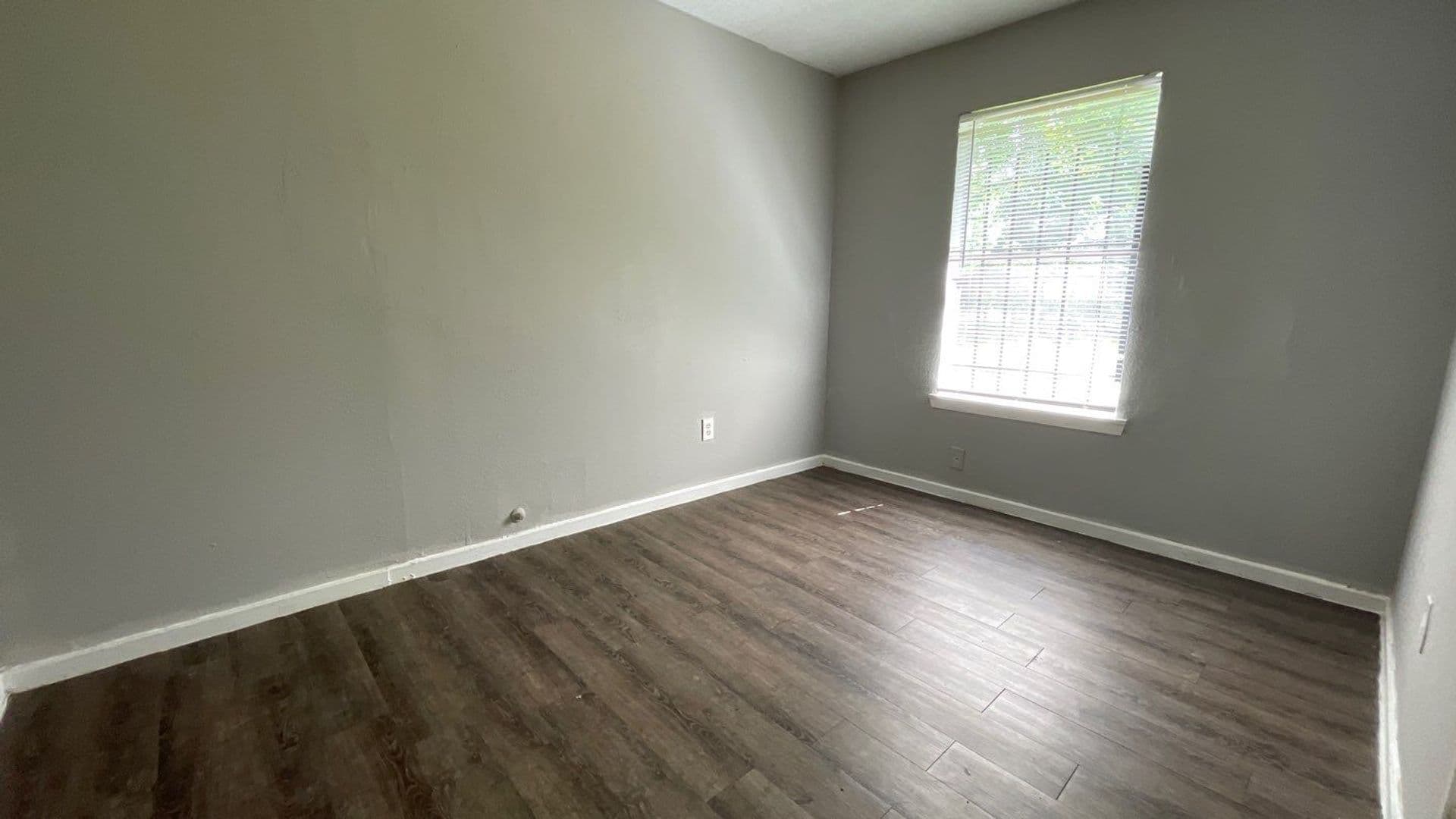 Houston House: 8303 Saint Lo